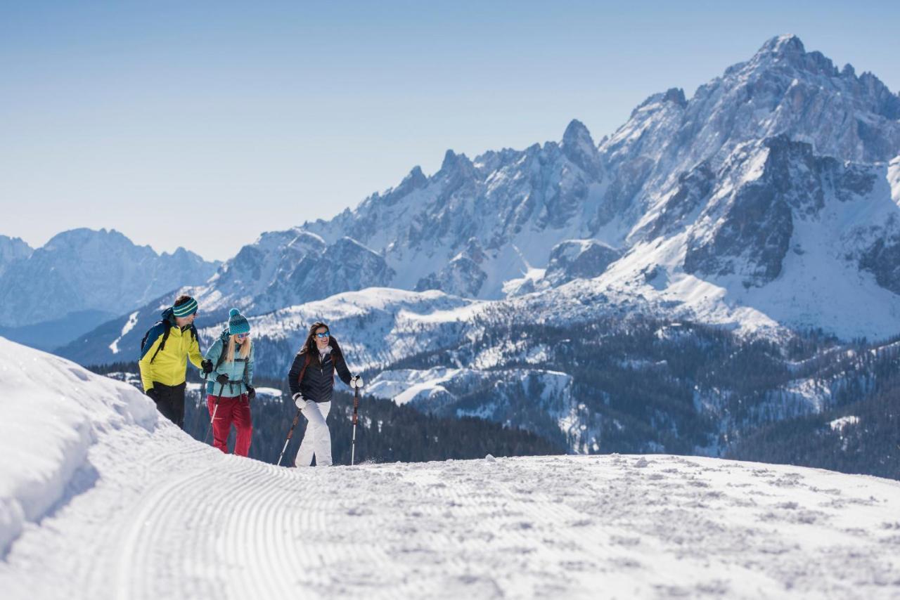 Hohe Gaisl Hotel Braies  Exterior photo